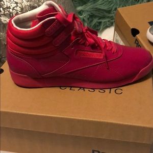 Reebok Shoes - HI Top Reebok Classics SIze 8.5 Pink Only Reebok Shoes - HI Top Reebok Classics SIze 8.5 Pink Only